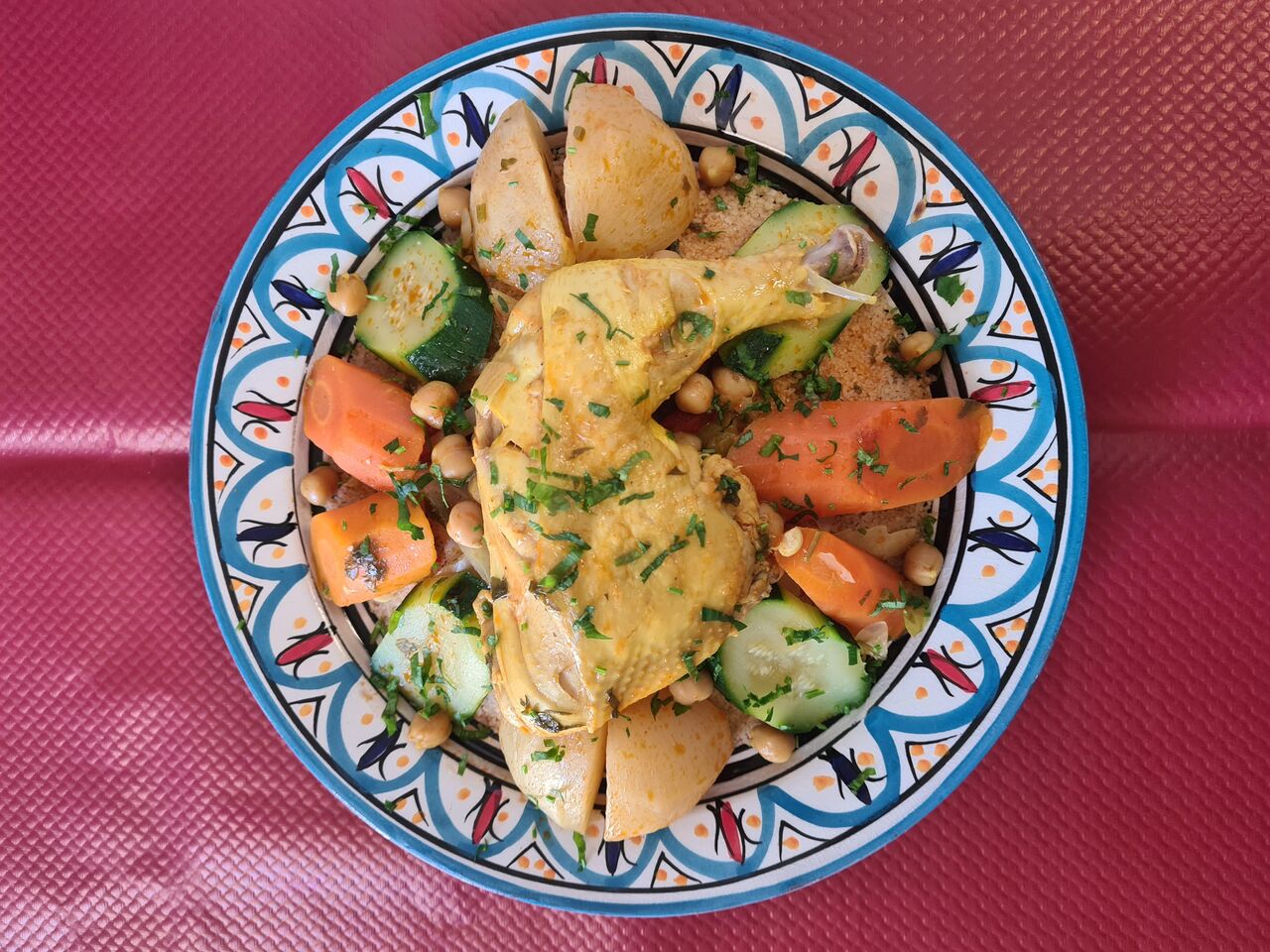 Couscous Poulet, Agneau ou Royal avec semoule complète 