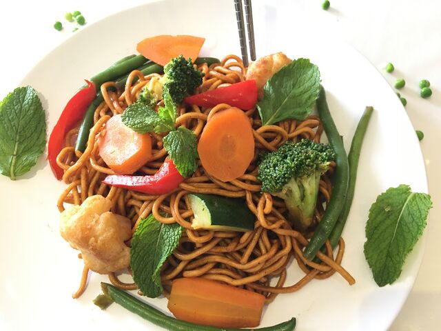 Nouilles sautées aux légumes