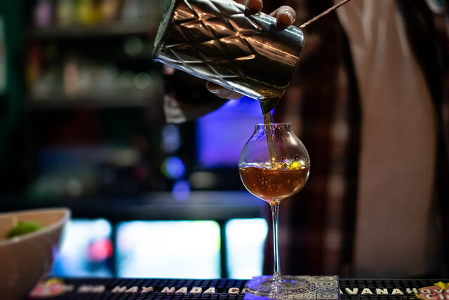 Un cocktail alla Scimmia Ubriaca è molto più che un semplice cocktail.🍹
Venite a scoprirlo! 🙊
La Scimmia Ubriaca, il vero Cock