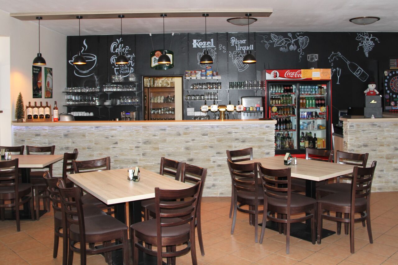 Sport bar & Restaurace