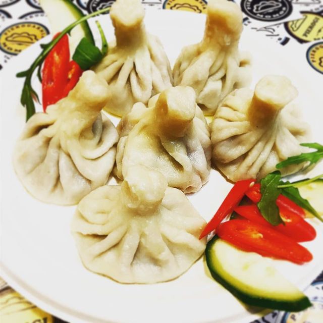 Chinkali gruzińskie pierogi z serem białym typu mozzarella, ricotta