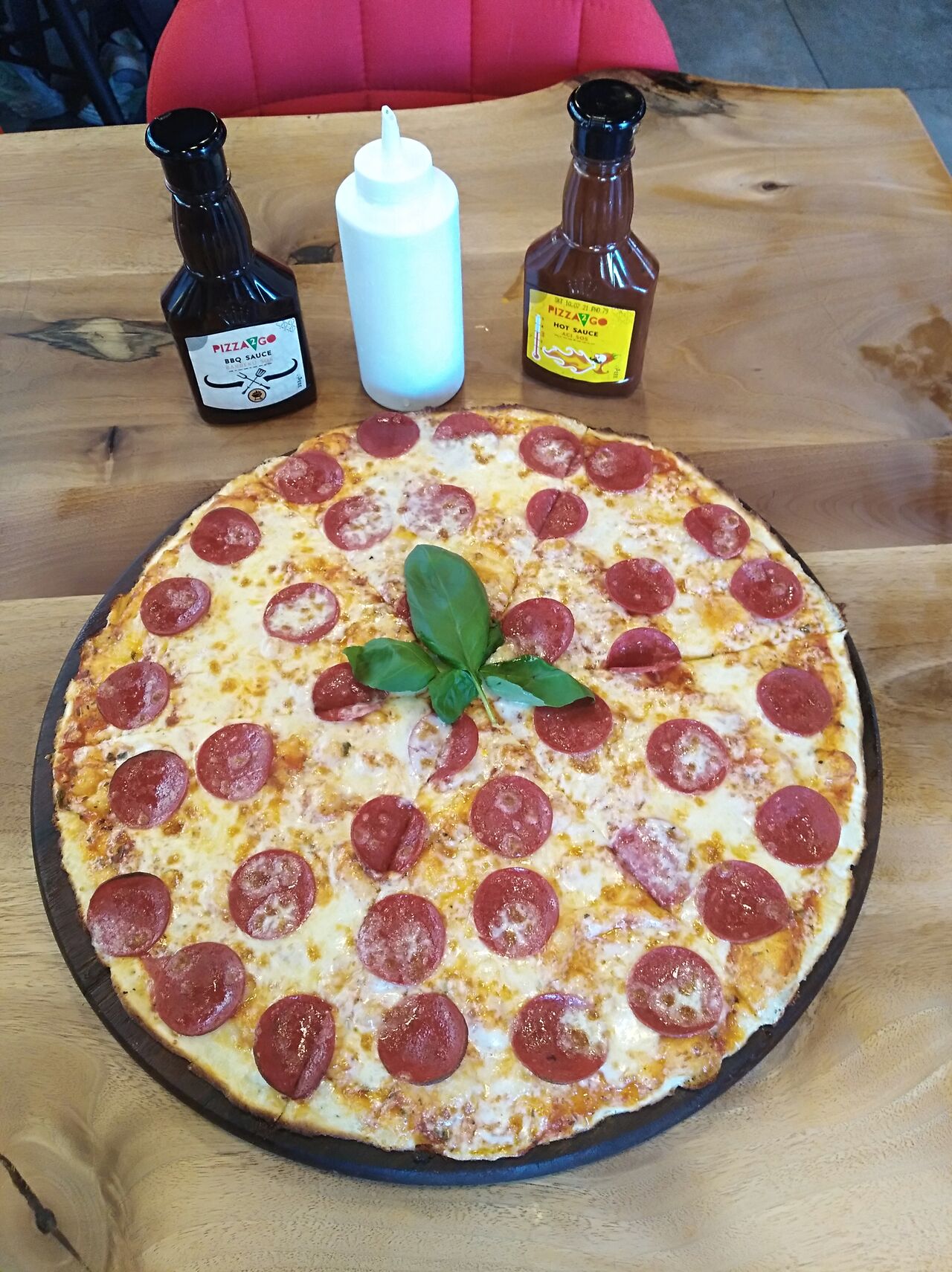 Sucuğun Bol Kullanıldığı Pizza2Go'nun COSMOSU.