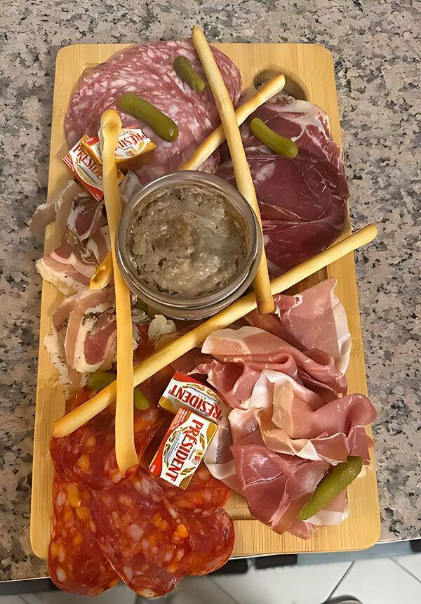 PETITE PLANCHE CHARCUTERIE