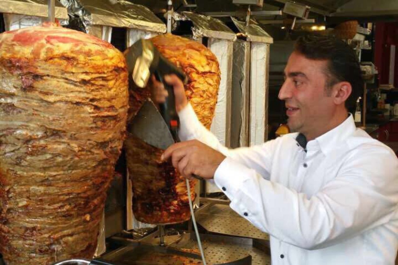 Hier bedient der Chef noch selbst!