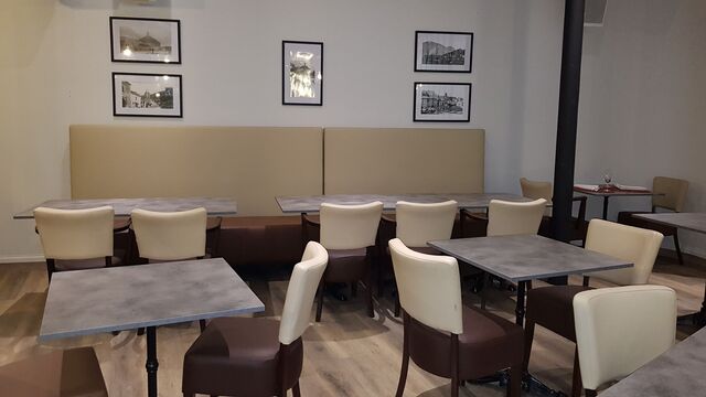 Une salle spacieuse et accueillante.