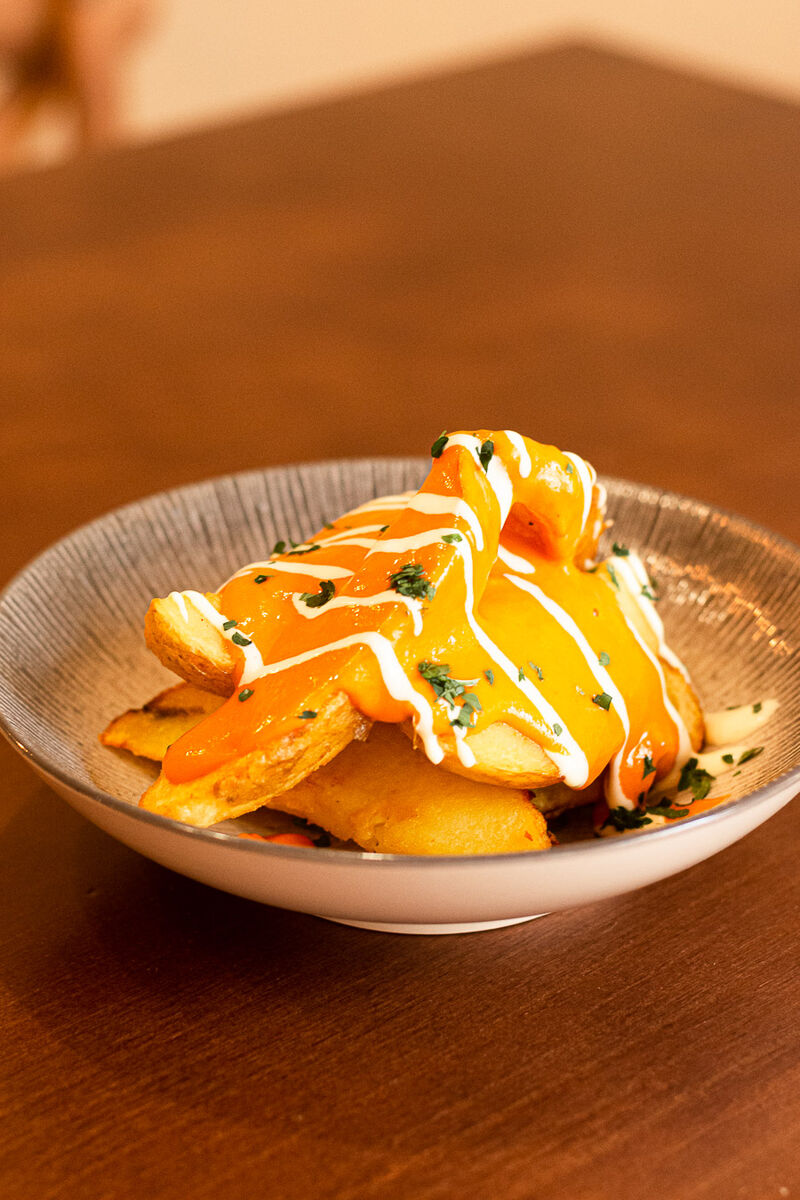 Bravas de Columela con salsa casera y alioli 