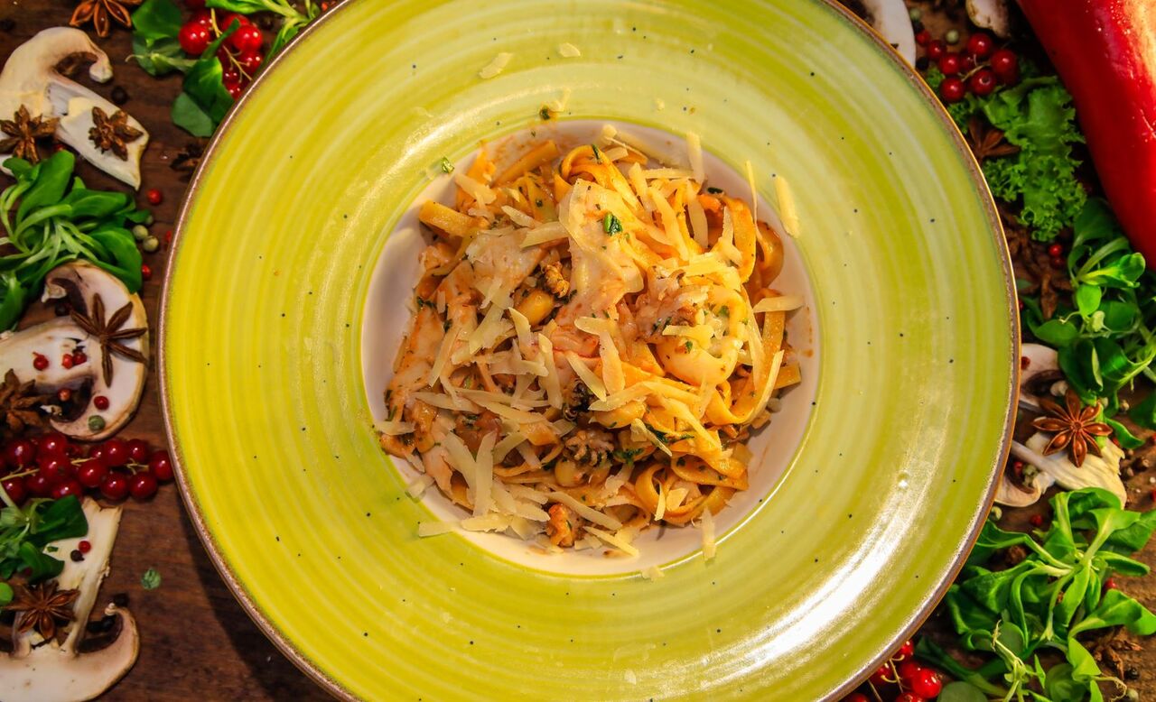 TAGLIATELLE CU FRUCTE DE MARE 