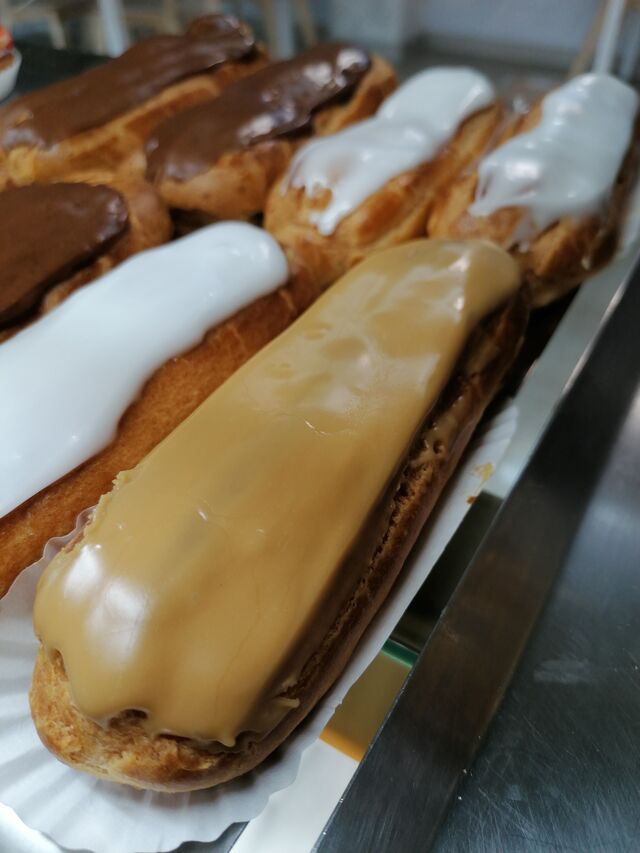 Éclair
Recheio de baunilha, chocolate e café