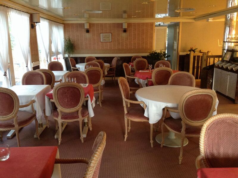 Restaurant 1er étage.