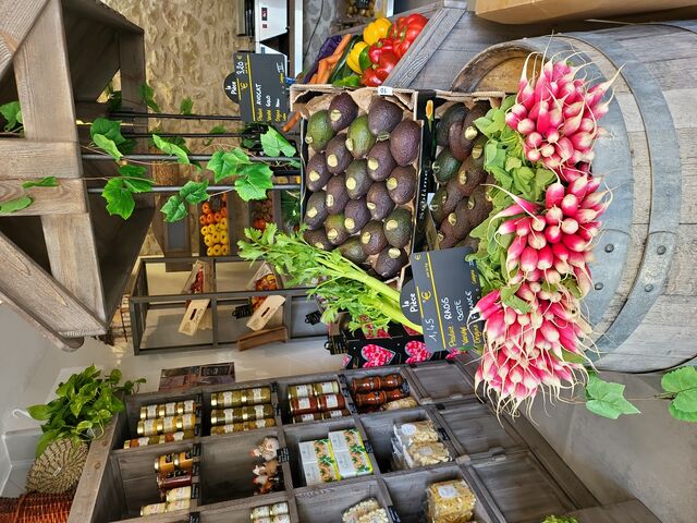 PRIMEUR FRUITS ET LÉGUMES LOCALE 