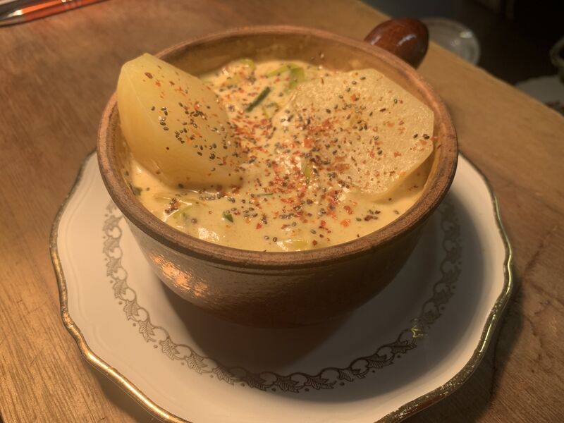 Cassolette de poisson, petits légumes au curry