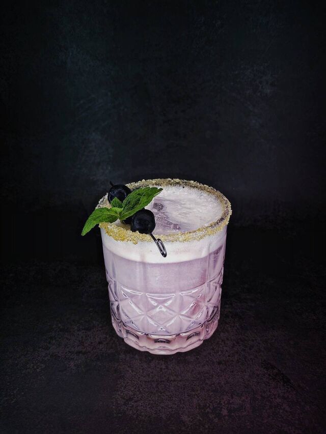 Коктейль для тих, хто дійсно хоче перенести себе у дитинство та відчути смак кислої жувальної гумки в сміливому поеднанні з текі