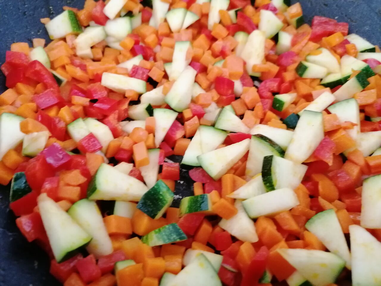 Vegetais para WOK Indonésio
(Vegetariano, frango ou camarão)