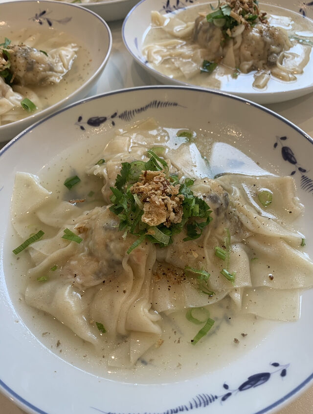 Nage de raviolis aux crevettes 