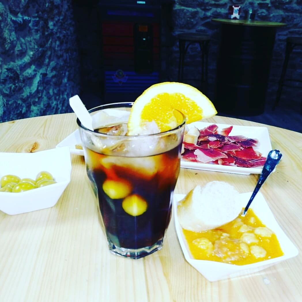 Domingos de callos con vermuth