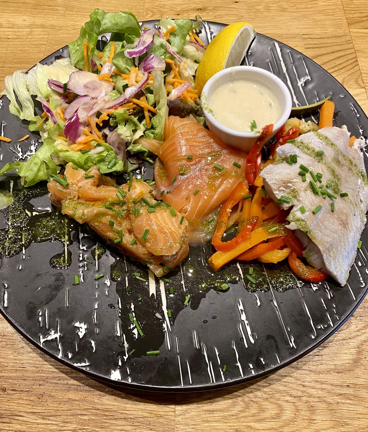 Assiette autour du poisson