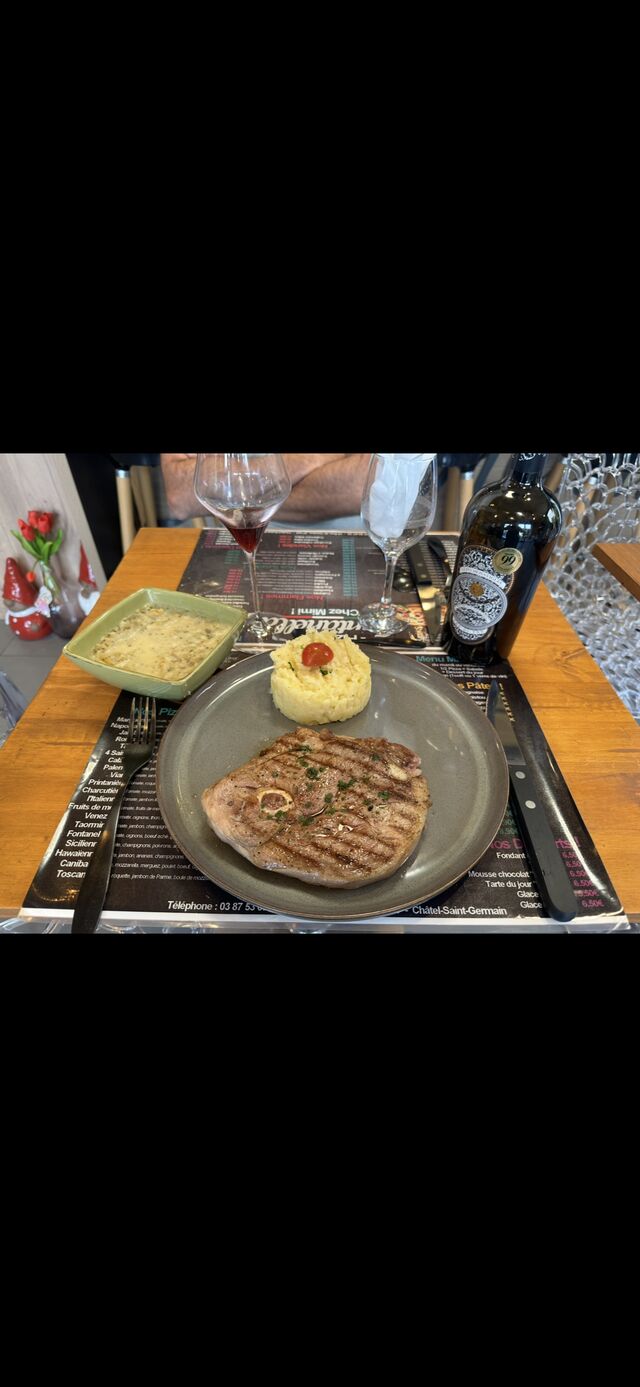 Tranches de gigot d’agneau, accompagné de purée et flageolets 👍😜😍