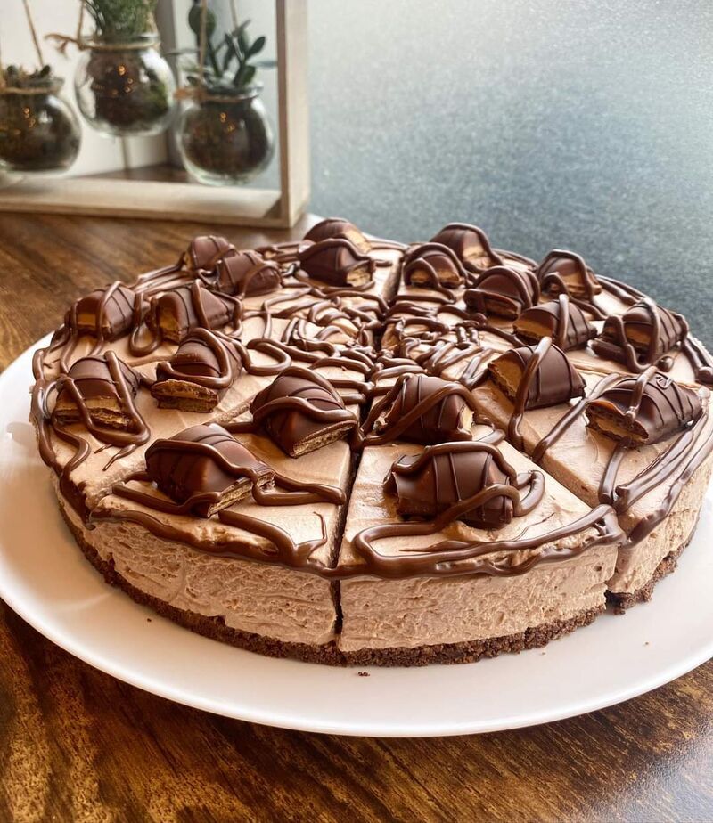 Aujourd'hui nous avons le cheesecake Buenos !! Crème au Nutella et base petit beurre + cacao. Il ravira les fous de chocolat.