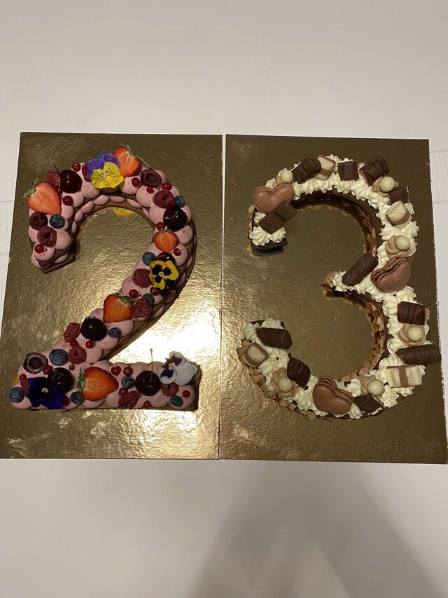 Number cake fruits rouges et chocolat