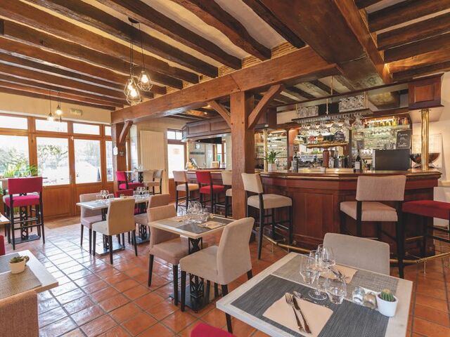 Salle RDC et comptoir