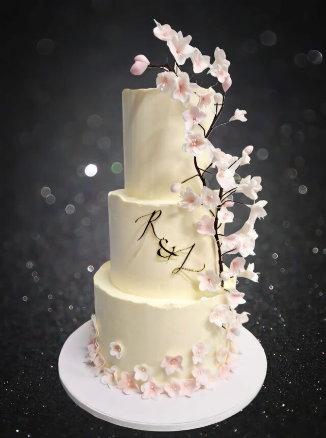 Wedding cake fleurs de Cerisier 