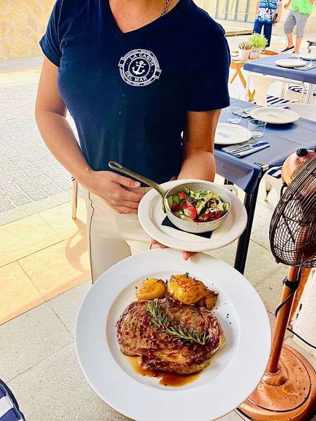 Rump Steak with a courgette salad 