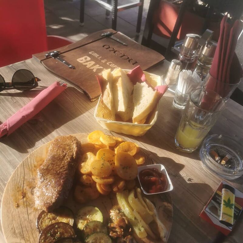 Plata Exclusive...... Ramstek u marinadi.... Pomfrit.... Zapečeno povrće