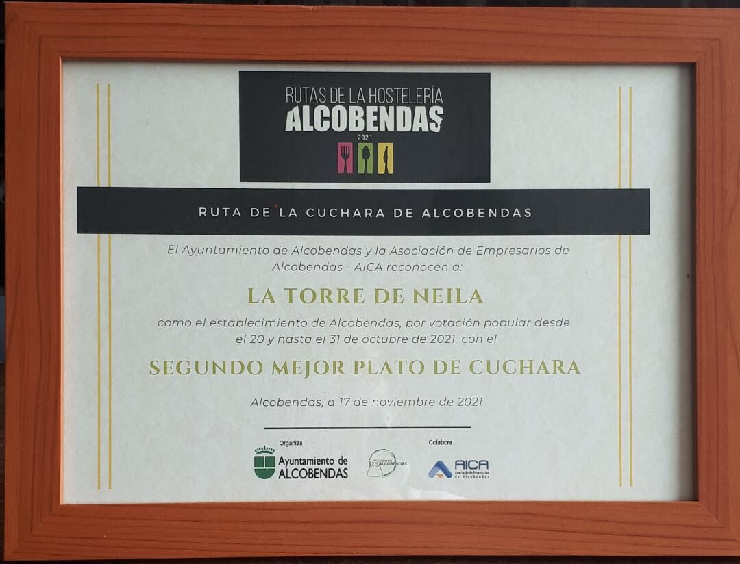 Ganadores del segundo premio de la ruta de la cuchara en Alcobendas .