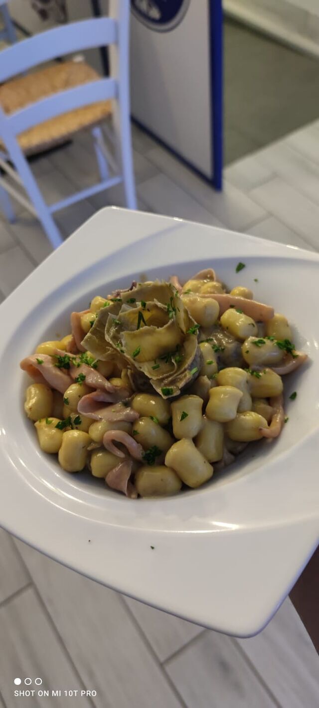 Gnocchetti vongole e carcfiofi