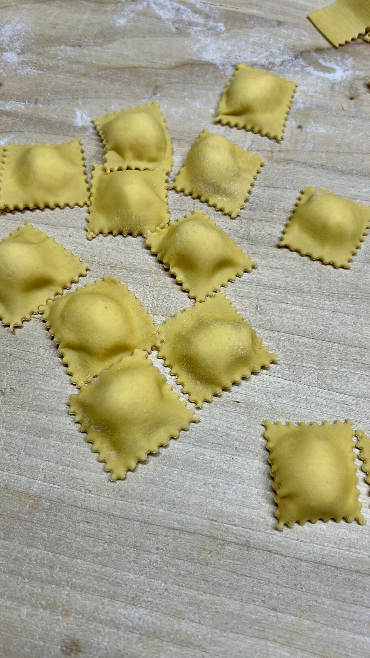Ravioli con ripieno di crema di zucca
