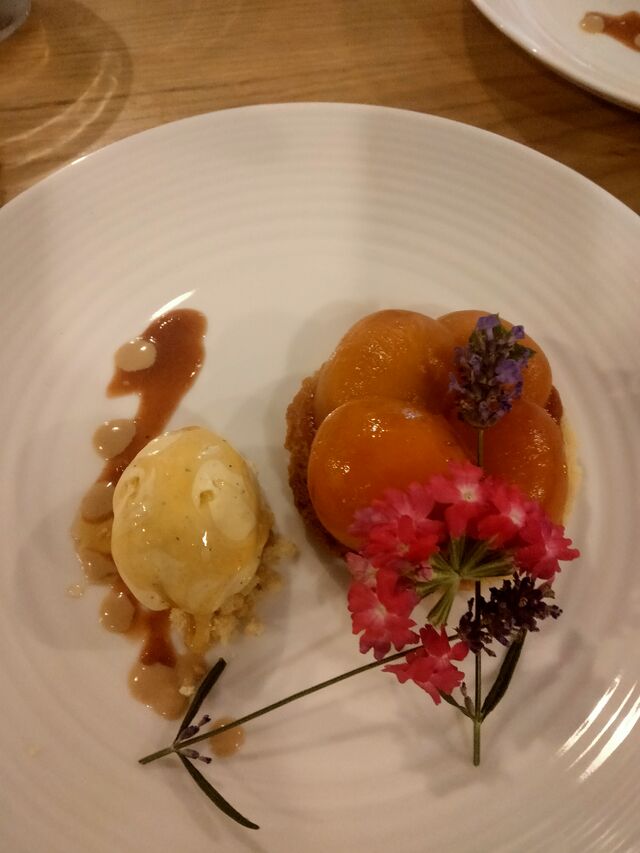 Breton, abricots, lavande