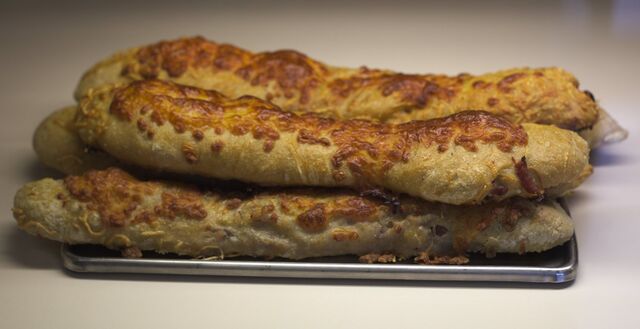 Côté salé, entre lardons et fromage, pour accompagner un lunch sur le pouce ou vos apéritifs.
