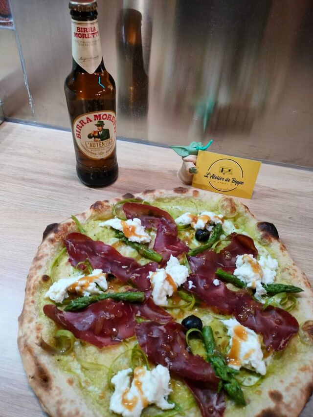 Pizza asperge et grison