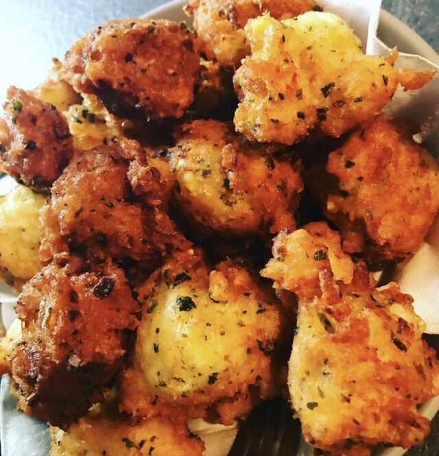 Accras de morue tout droit venue de Guadeloupe 