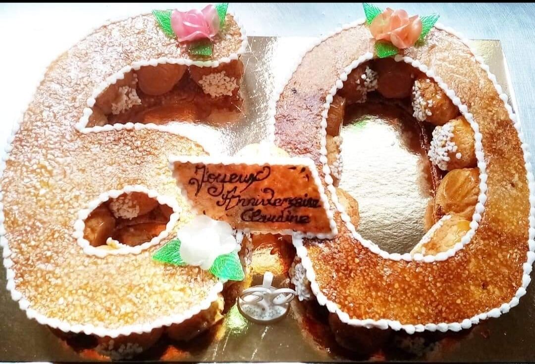 Number Cake nougatine avec les choux à la vanille.