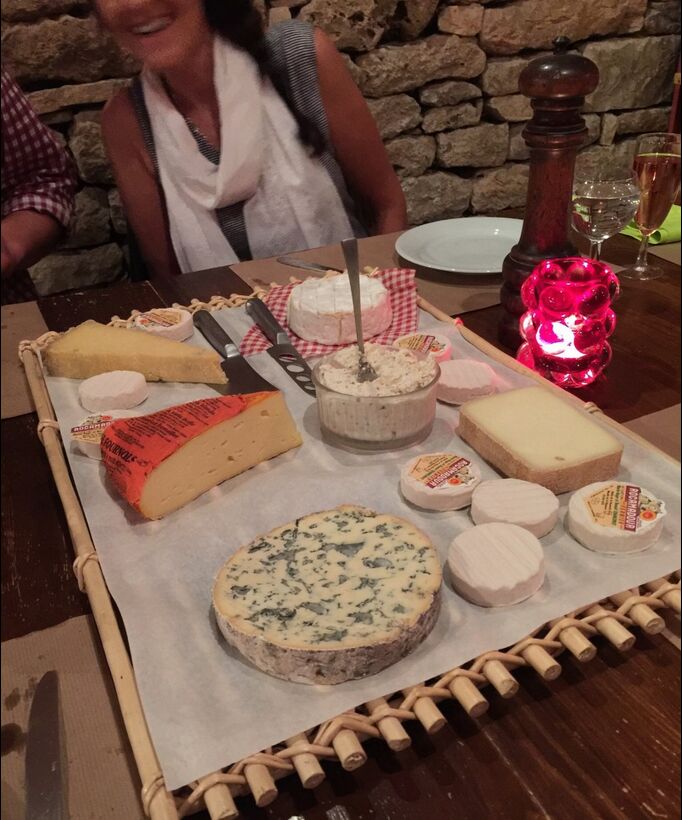 A la grange du Cros le plateau de fromage est inclus dans le menu.