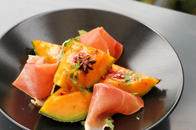 Melon Rôti au Miel, Badiane, Baies Roses, Serrano