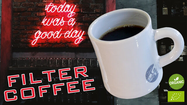 Perché da noi il caffè non è solo espresso, ma attraverso il V60 o il sistema Syphon anche mono origini uniche