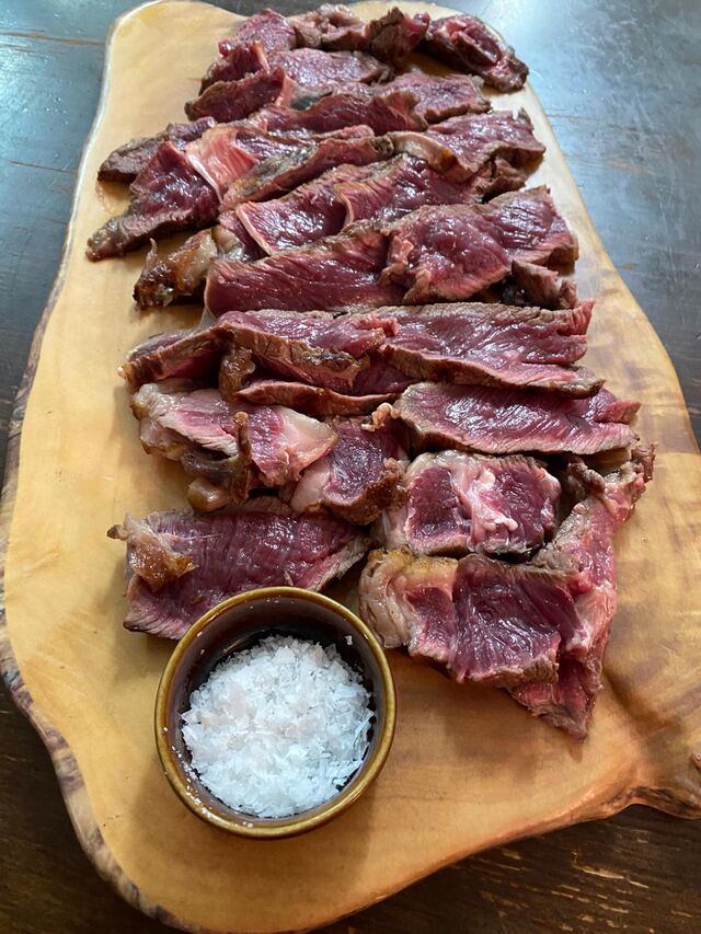 Novillo Argentino a la piedra