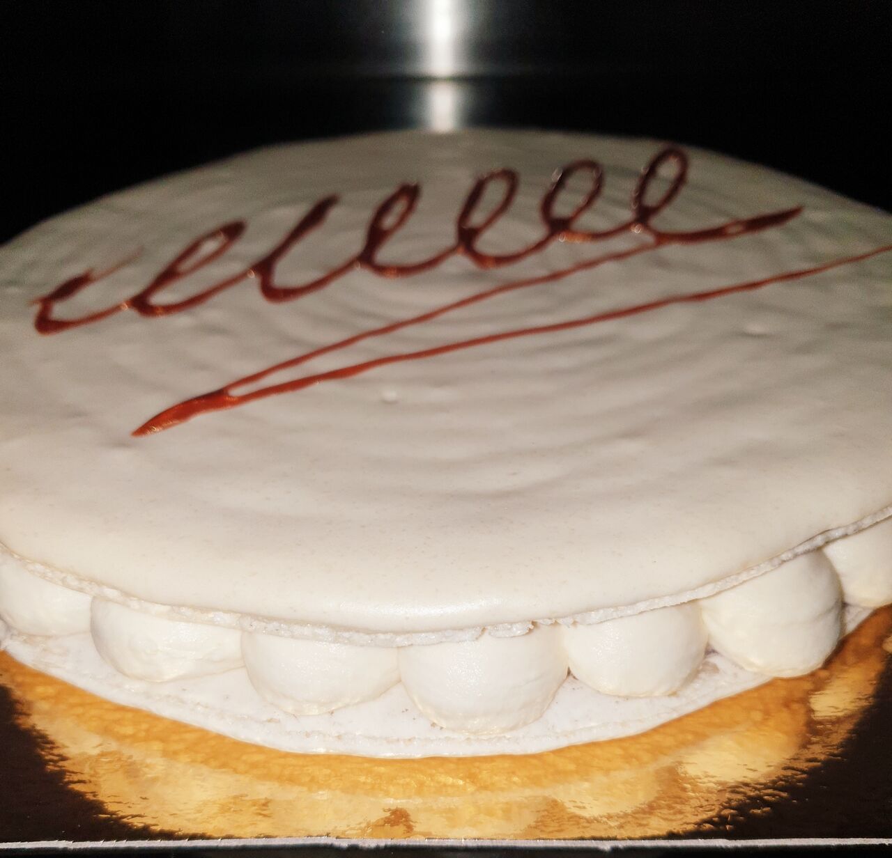 Macaron géant a la violette