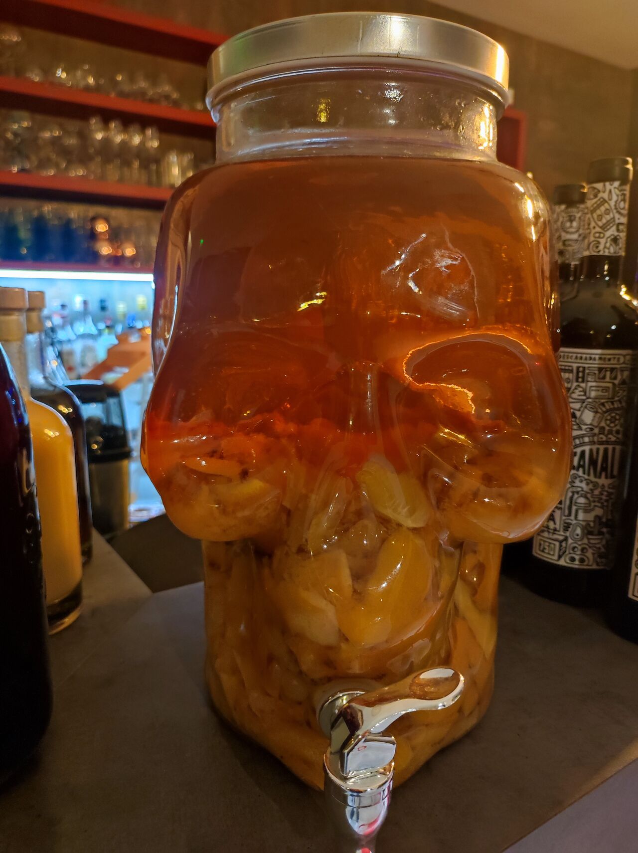 Rhum arrangé maison aux épices de Noël