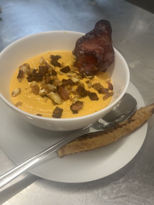 Velouté de butternut, chips de bacon / Menu de noel