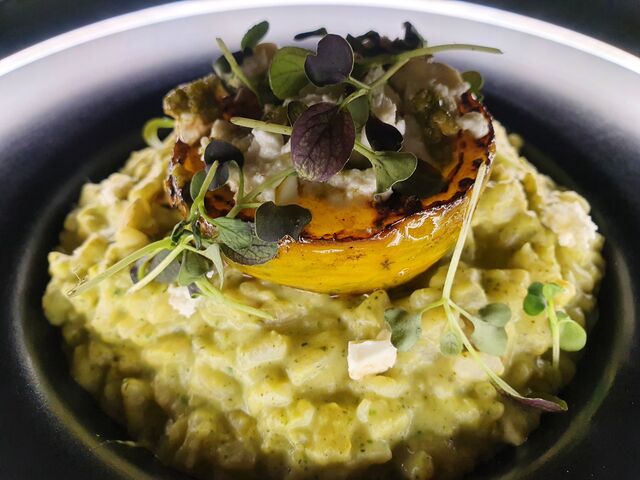 Risotto tout vert, tomate ancienne snackée & fêta