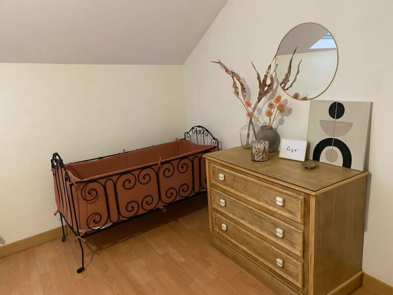 Chambre Rose, lit Bébé