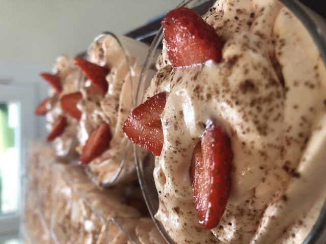Tiramisu à la fraise en verrines