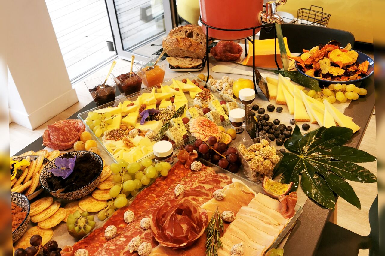 NOS BUFFETS RAFFINES