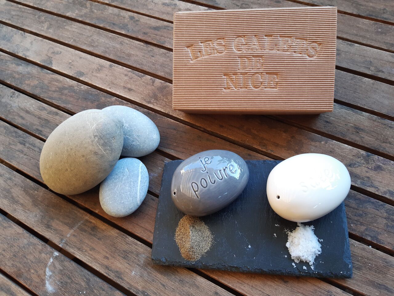 LES GALETS DE NICE salières poivriéres 