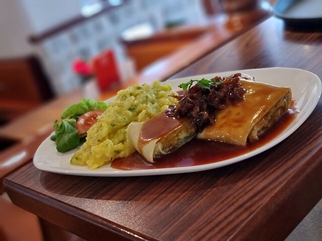 Maultaschen geschmelzt
mit Kartoffelsalat
9,80 €