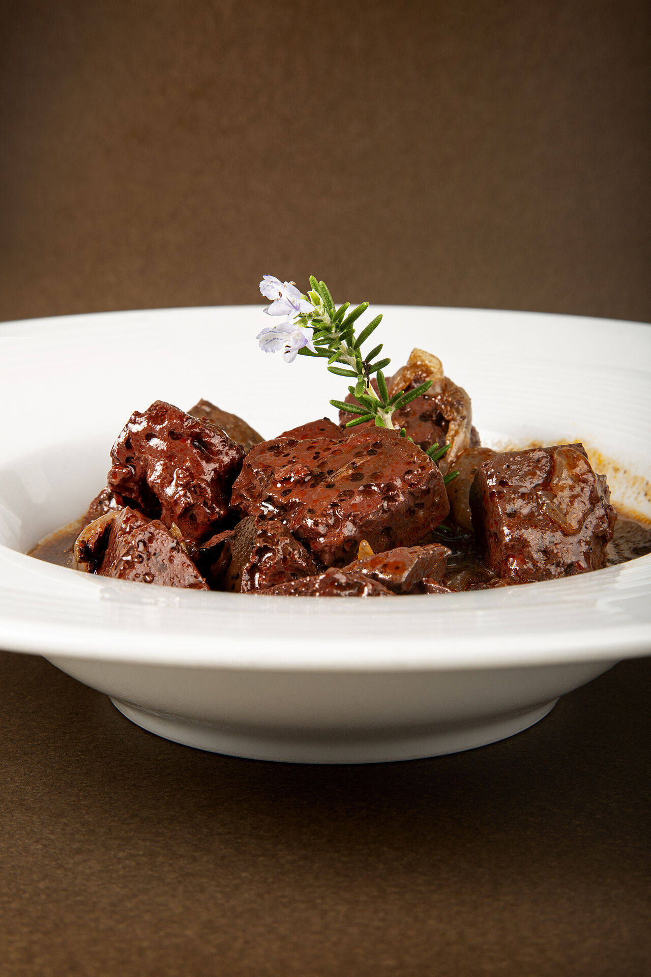 Sangre con cebolla y pebrella de la Serra Mariola