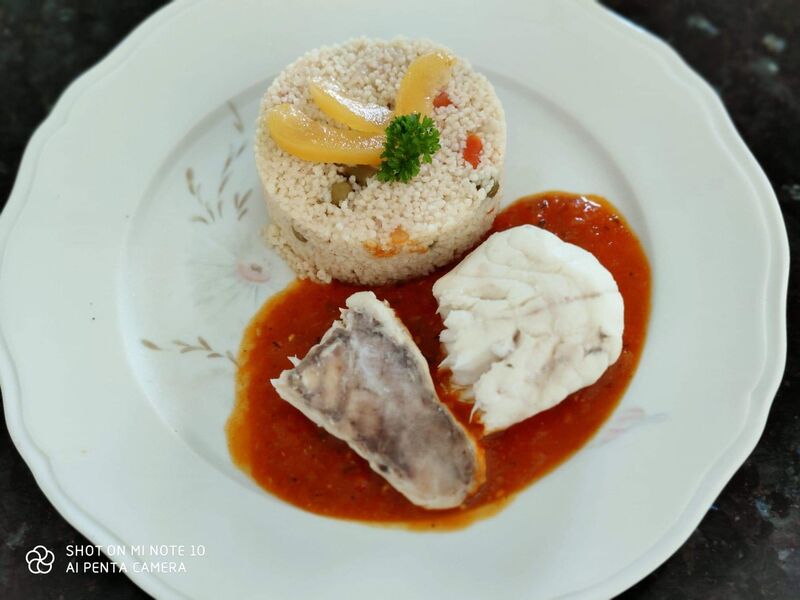 cabillaud sauce tomate et couscous au légumes